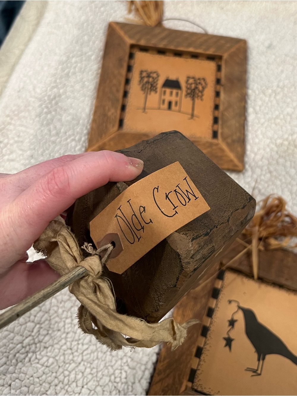 Primitive Olde Crow π¦ββ¬ and two signs π‘ - Picture 5 of 10